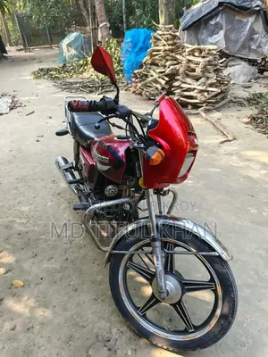 মোটরসাইকেল ২০০৯ লাল
