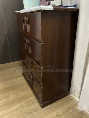 Wardrobe for Sale (4 Drawers)