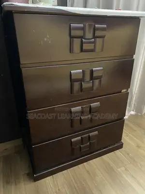 Wardrobe for Sale (4 Drawers)