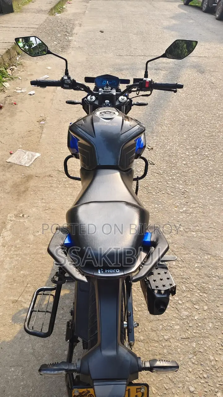 নতুন হিরো এক্সট্রিম ১২৫আর ২০২৫ ব্লু