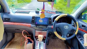 টয়োটা প্রিমিও ২০০২ মেরুন