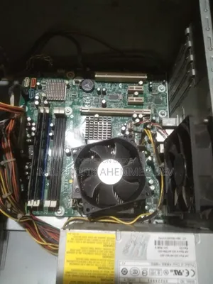 Desktop Computer HP 200 G4 All-in-One 4GB Intel Celeron SSD 128GB