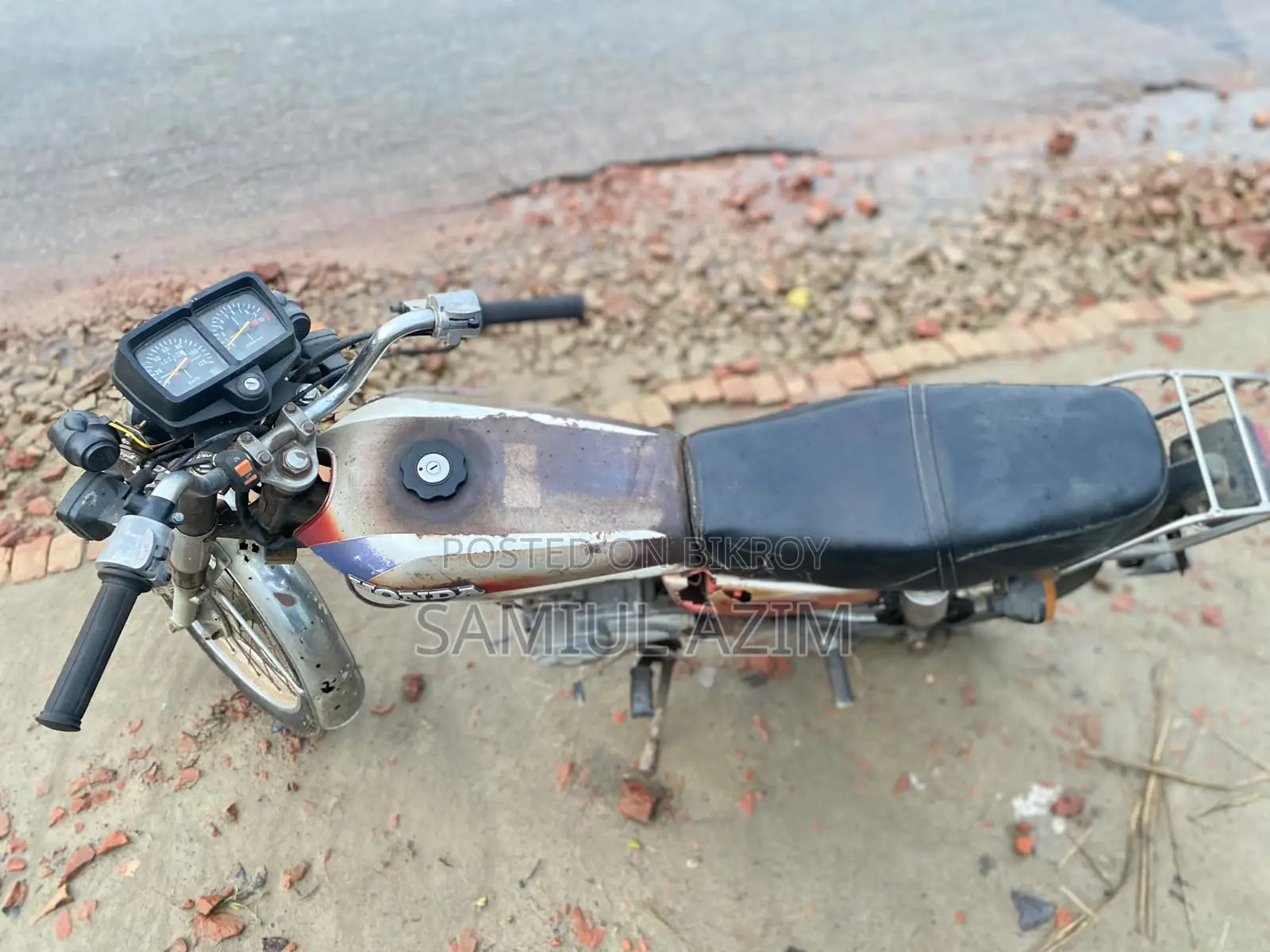 মোটরসাইকেল ১৯৯৭ ব্ল্যাক