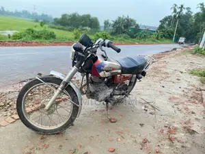 মোটরসাইকেল ১৯৯৭ ব্ল্যাক