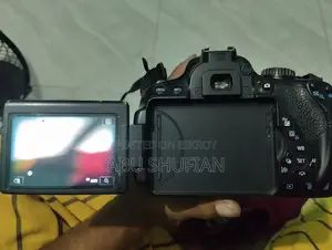 Canon EOS 700D Body Canon EF-S 18-55mm Lens