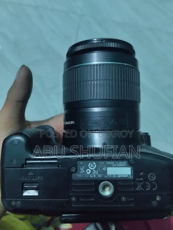 Canon EOS 700D Body Canon EF-S 18-55mm Lens
