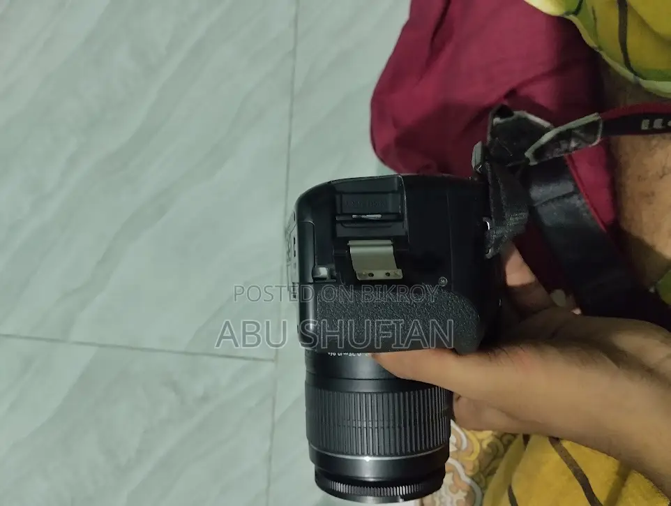 Canon EOS 700D Body Canon EF-S 18-55mm Lens