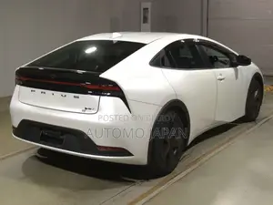 Toyota Prius 2023 Pearl