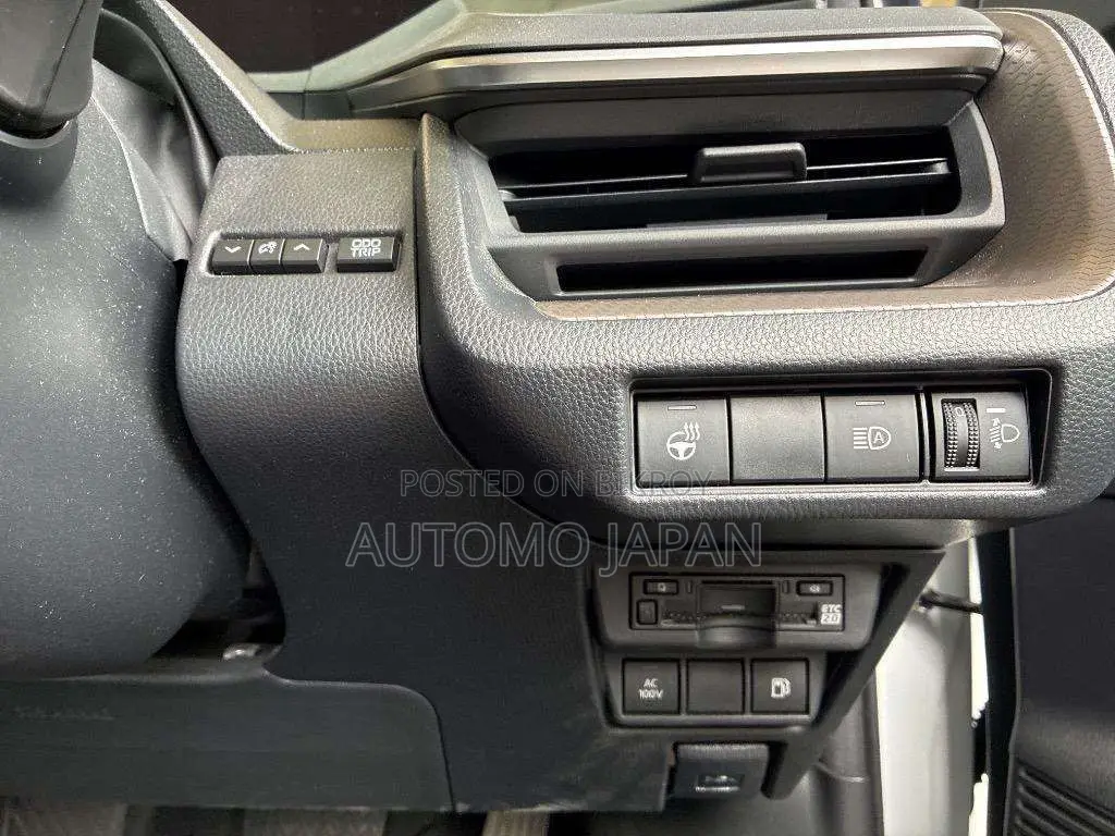 Toyota Prius 2023 Pearl