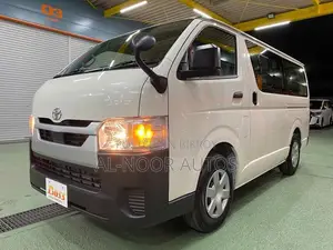 Toyota HiAce 2021 White