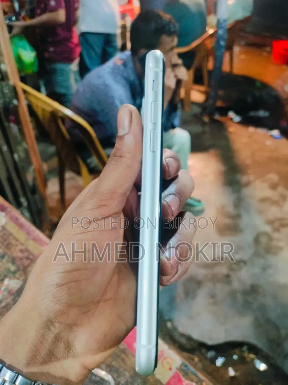 অ্যাপল আইফোন ১১ ১২৮ জিবি সাদা