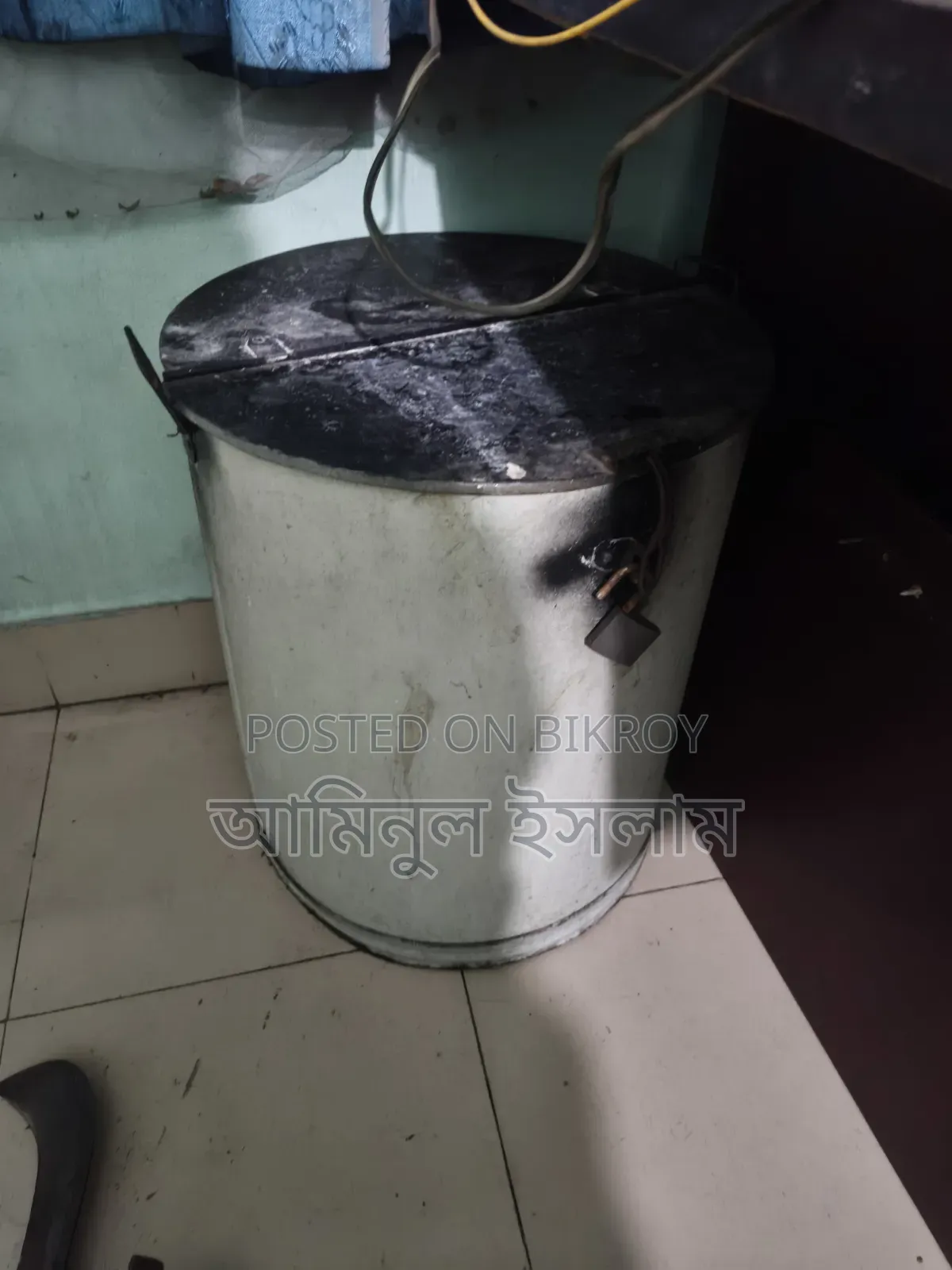Table and Container