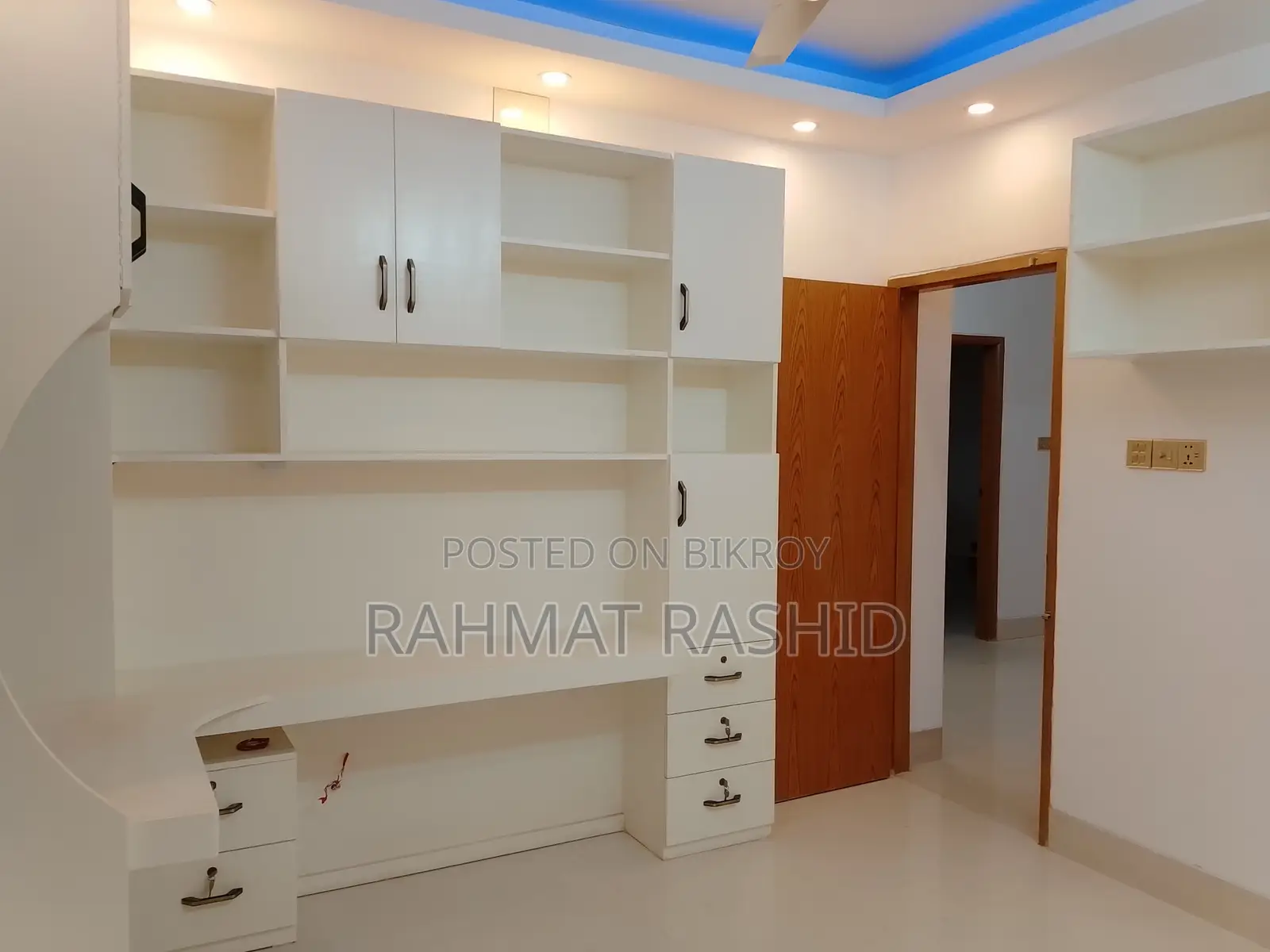 Furnished 3-bedroom Apartment in Khosh Mahal, Dhanmondi for Rent