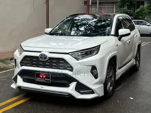 Toyota RAV4 Adventure 2019 Pearl