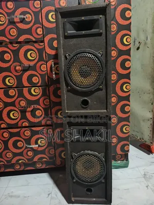 8" Speaker Box 2 pieces, no amplifier