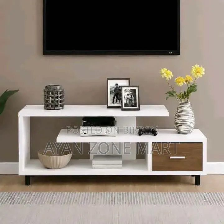টিভি ক্যাবিনেট