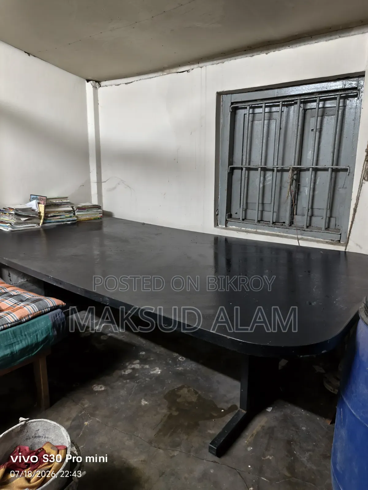 Large table can be used for office work