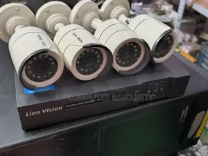 ৮ চ্যানেল এনভিআর ৪ পিস আইপি ক্যামেরা