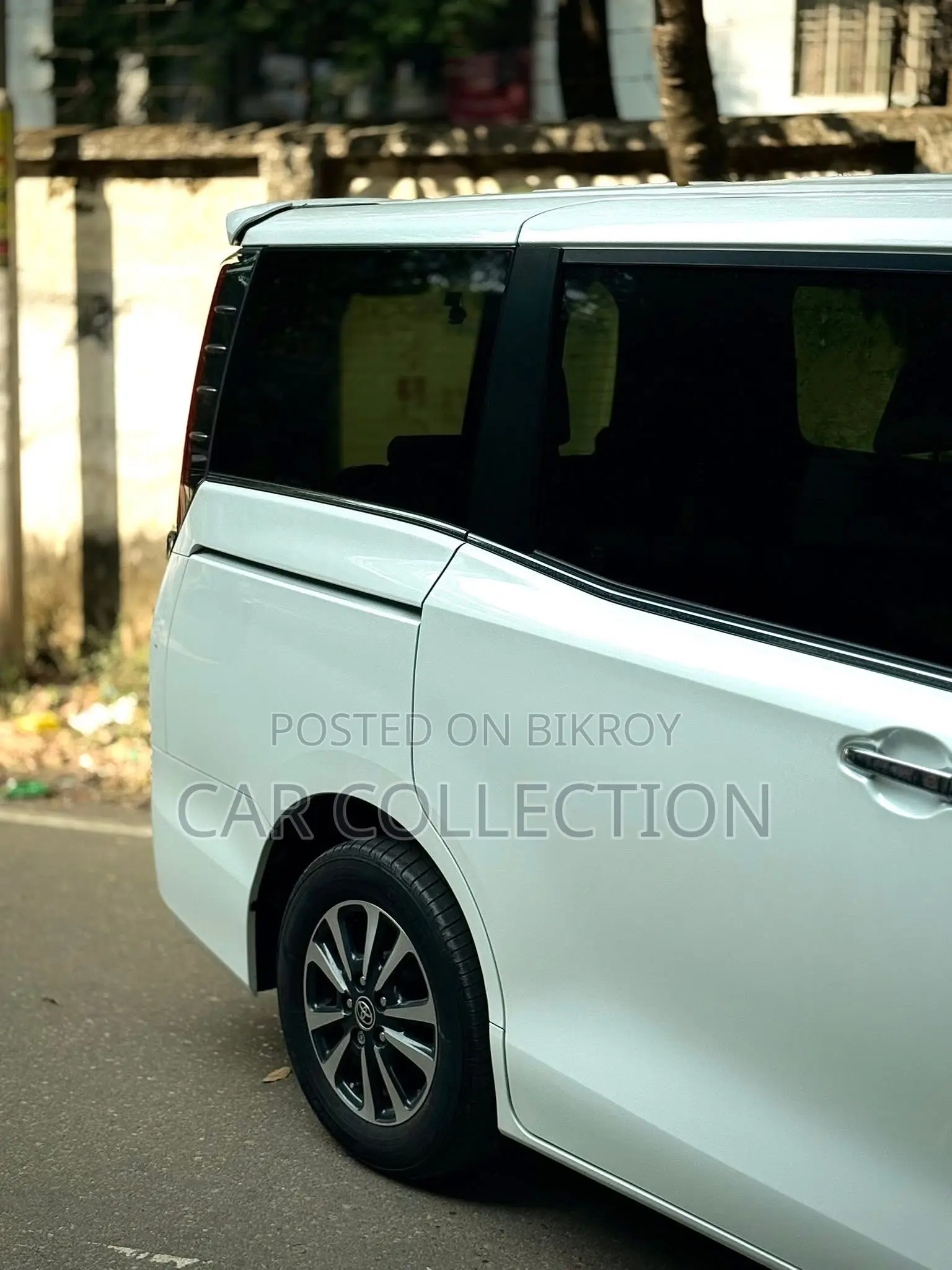 Toyota Esquire 2021 Pearl