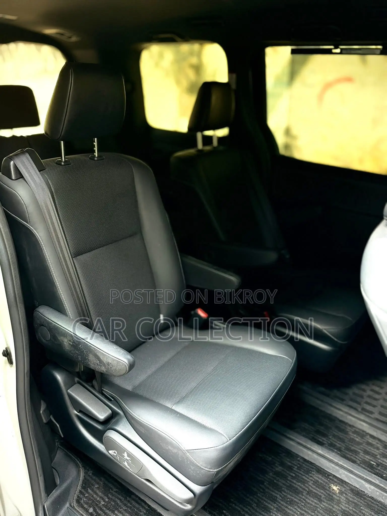 Toyota Esquire 2021 Pearl