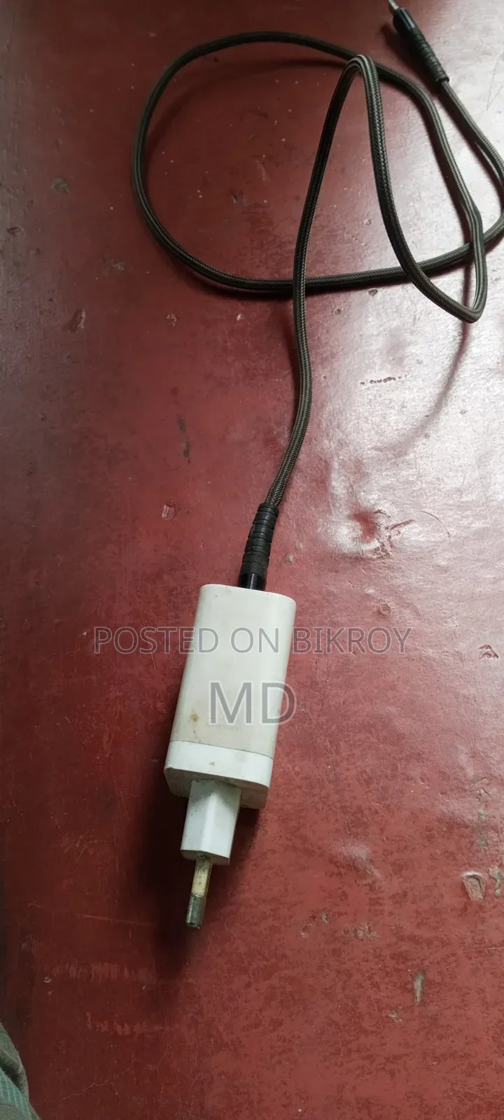 রিয়েলমি ৩৩ ওয়াট চার্জার