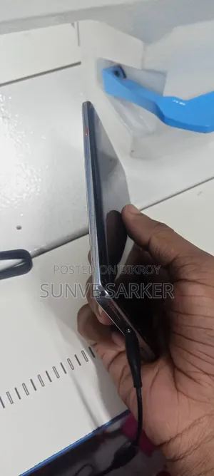 টেকনো ক্যামন ৪০ ২৫৬ জিবি কালো