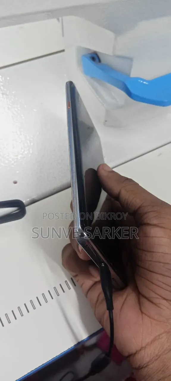 টেকনো ক্যামন ৪০ ২৫৬ জিবি কালো