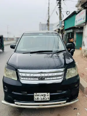 Toyota Noah 2.0 AWD (8 Seater) 2002 Black