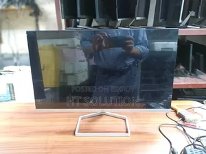 HP 22" Monitor | Good Condition