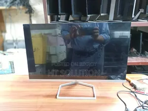 HP 22" Monitor | Good Condition