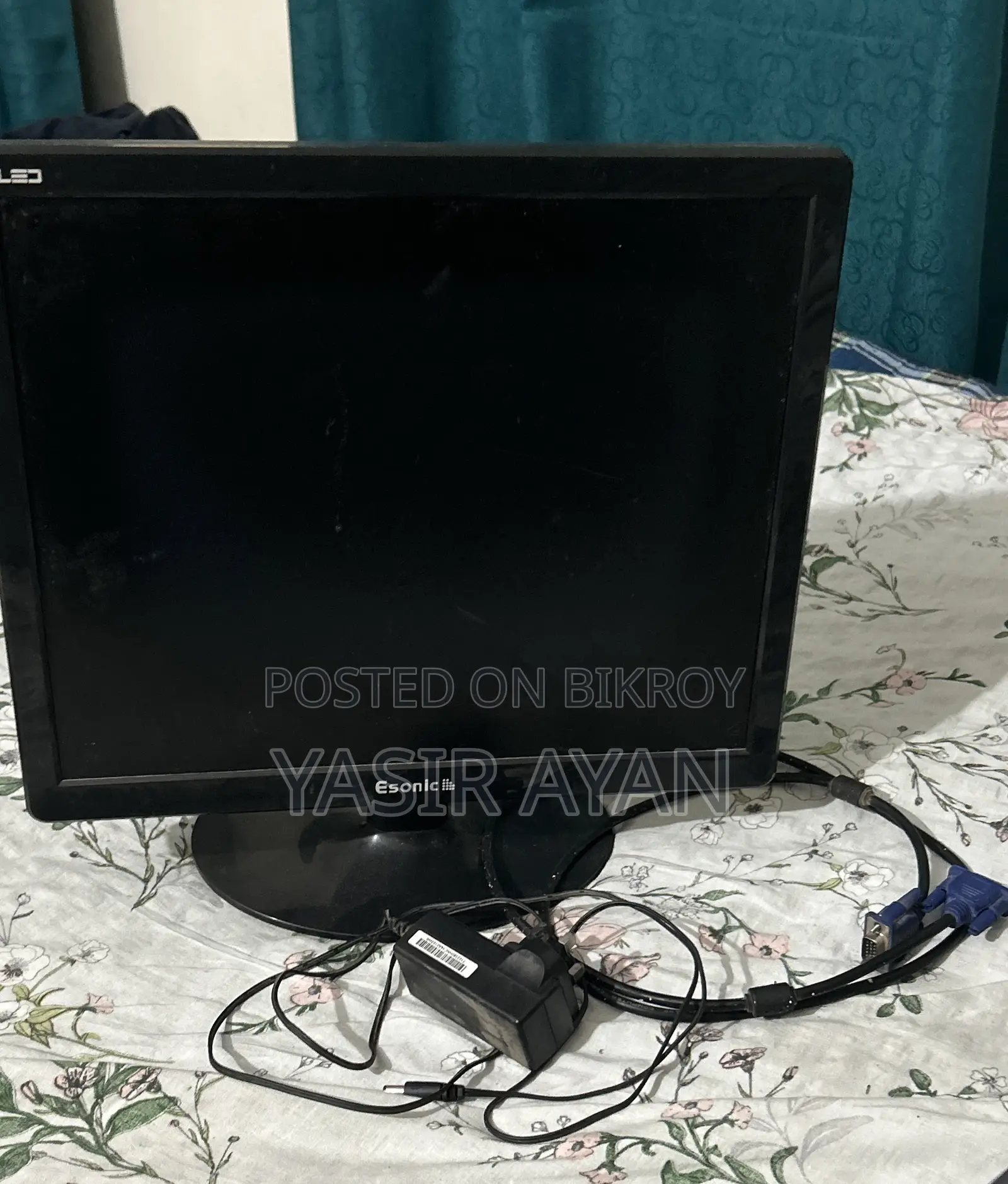 17" Esonic LED Monitor