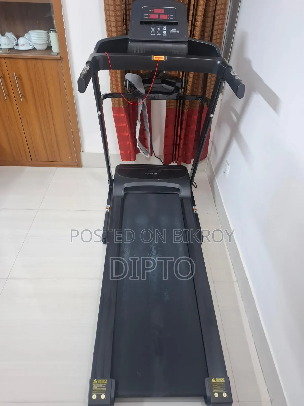 OMA 5105EBM Multi-Function Motorized Treadmill (Used)