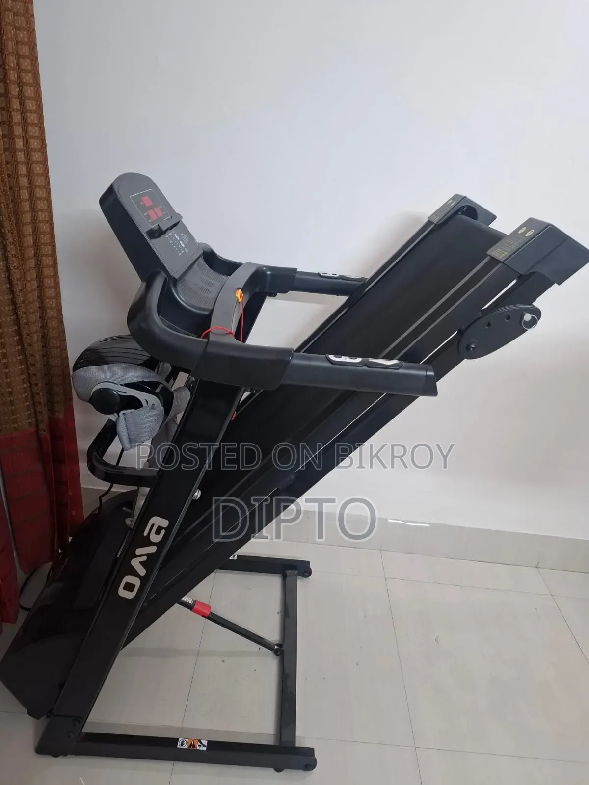 OMA 5105EBM Multi-Function Motorized Treadmill (Used)