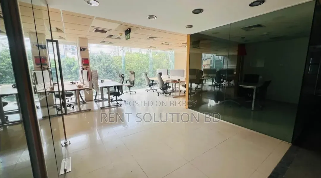 গুলশান এভিনিউতে ৪৫০০ বর্গফুটের ফার্নিশড অফিস স্পেস