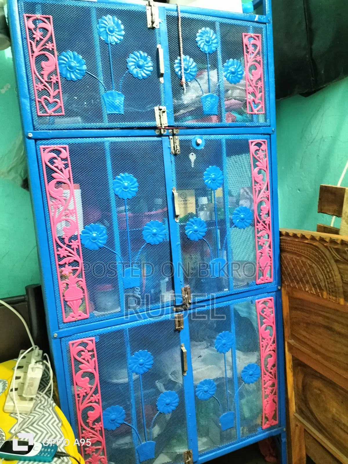 একটি কিচেন রেক বিক্রি হবে