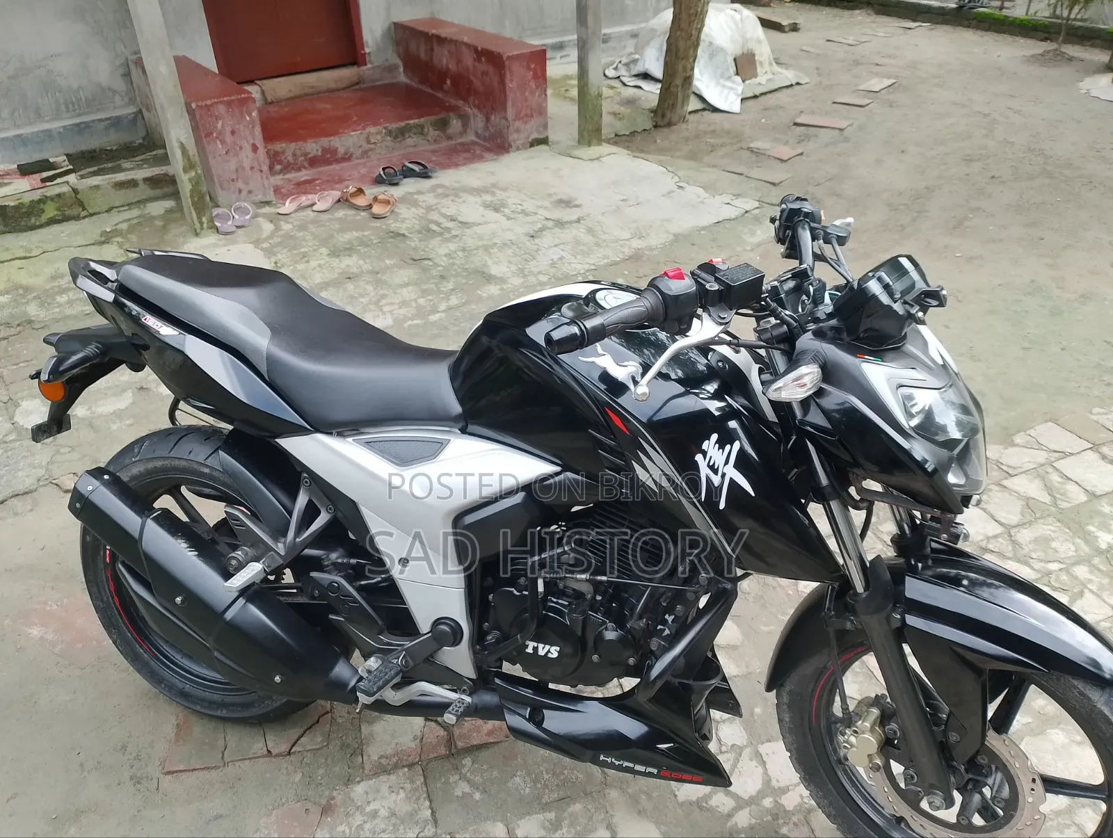 TVS Apache RTR 160 4V 2022 Black