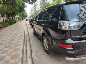 Mitsubishi Outlander 2010 Black