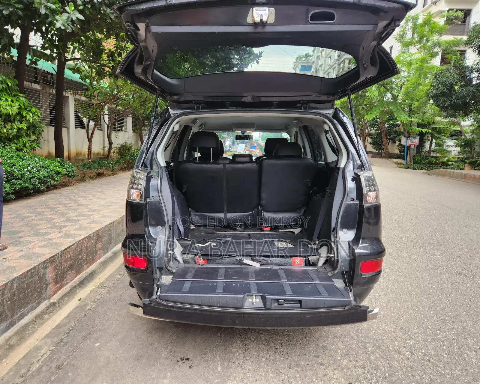 Mitsubishi Outlander 2010 Black