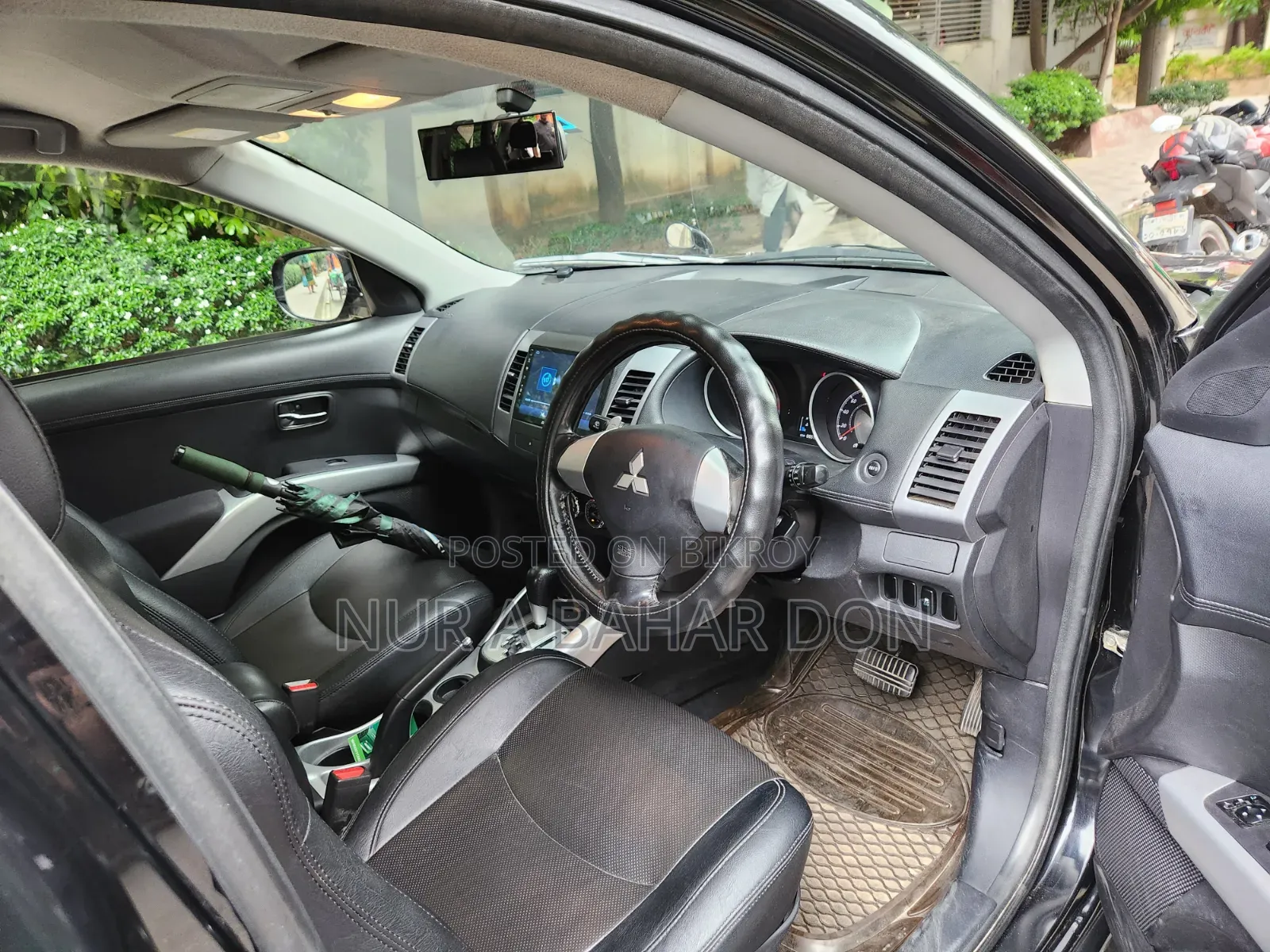 Mitsubishi Outlander 2010 Black