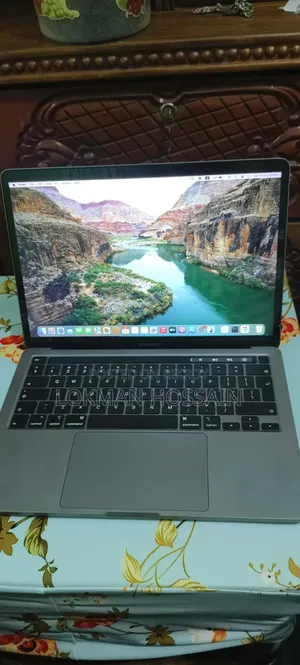 Laptop Apple MacBook Pro 12GB Intel Core I5 SSHD+SSD 512GB