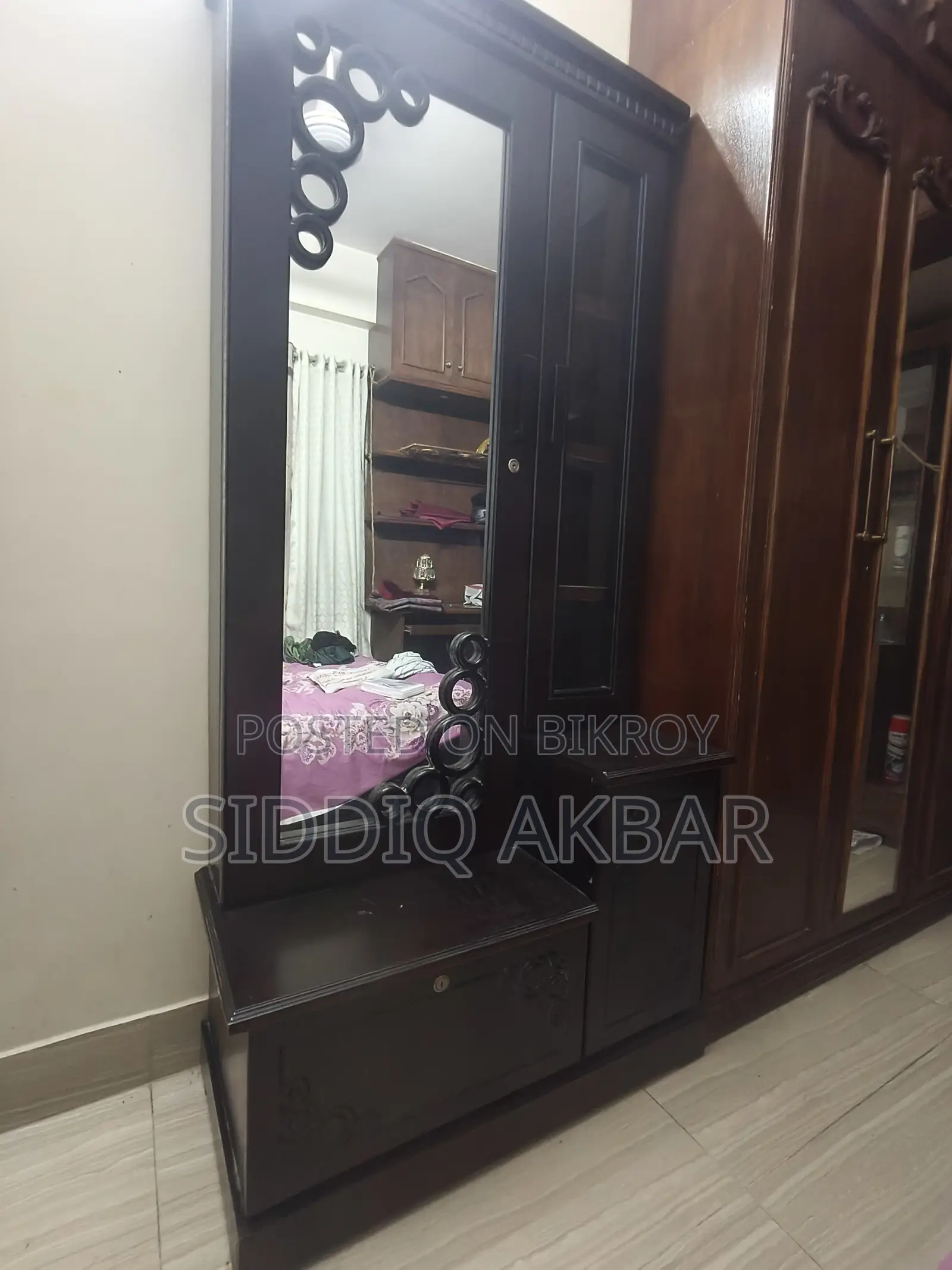 Almirah and Dressing Table