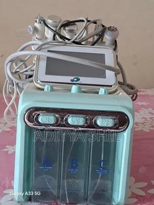 Almost (Brand) New Hydra Facial Machine (Free LED Mask Included)