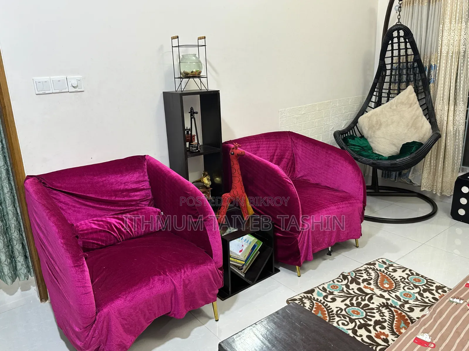 প্রিমিয়াম ভেলভেট সিঙ্গেল সোফা চেয়ার (জোড়া) বিক্রয়ের জন্য