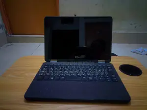 Laptop Dell Latitude 3190 2-in-1 8GB Intel Core 2 Duo SSD 128GB