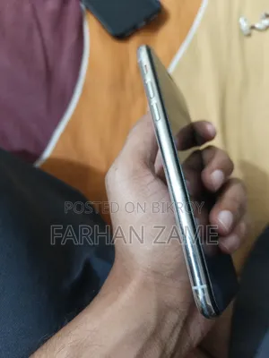 অ্যাপল আইফোন এক্সএস ২৫৬ জিবি সাদা