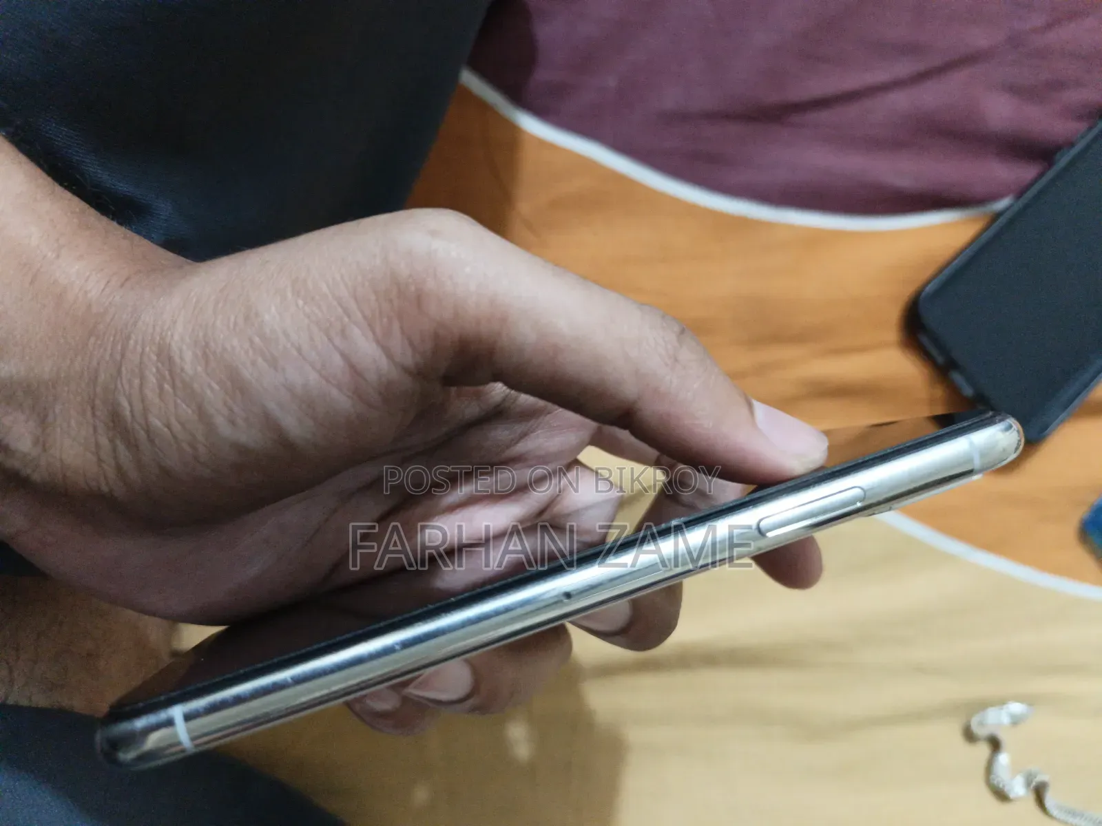 অ্যাপল আইফোন এক্সএস ২৫৬ জিবি সাদা