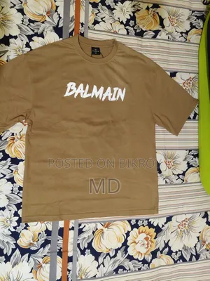 একটি ড্রপ শোল্ডার গেঞ্জি বিক্রি করা হবে