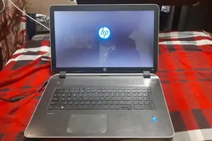 Laptop HP Pavilion 17 4GB Intel Core i5 HDD 500GB
