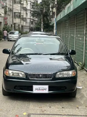 টয়োটা স্প্রিন্টার ১৯৯৫ সবুজ
