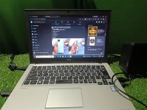 Laptop NEC 8GB Intel Core i5 SSD 256GB
